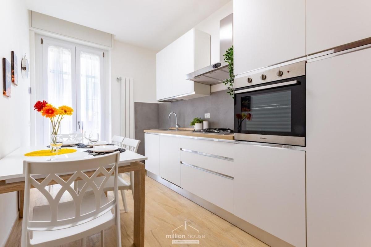 Apartment New 4-bed 2-bath Near Duomo And San Siro Mailand